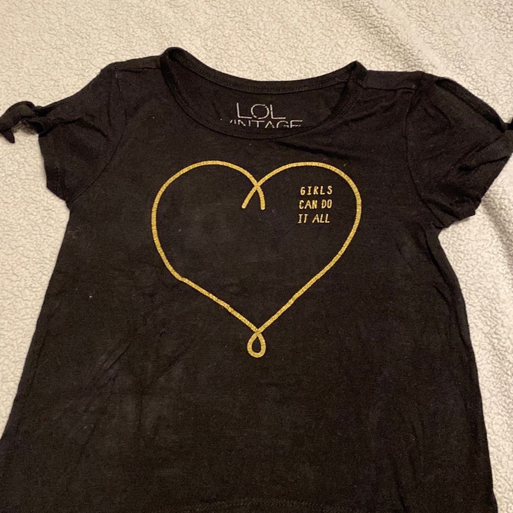 Girls tshirt